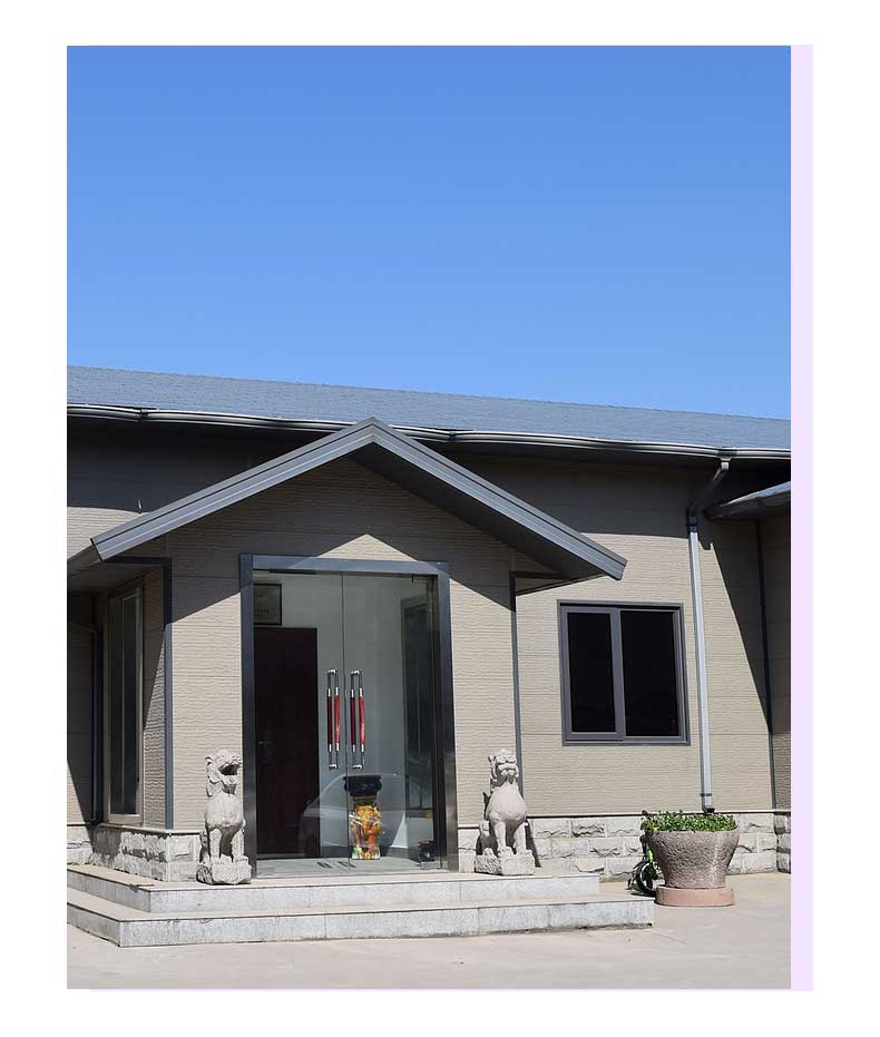 金属雕花保温板公司谈谈购买金属雕花板岗亭的注意事项